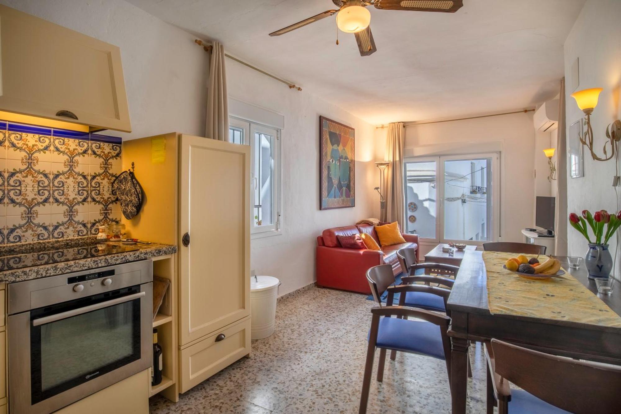 Casa Marlo, Spacious House In The Lively Centre Of Cómpeta Екстериор снимка